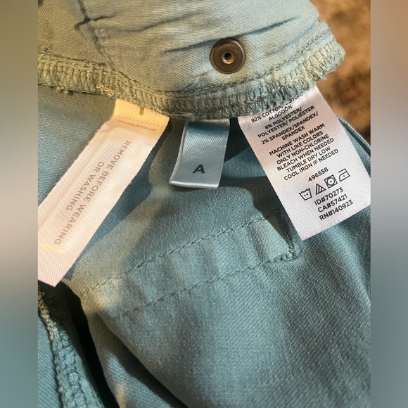 NWOT Loft Modern Skinny Crop Jeans - Picture 9 of 9